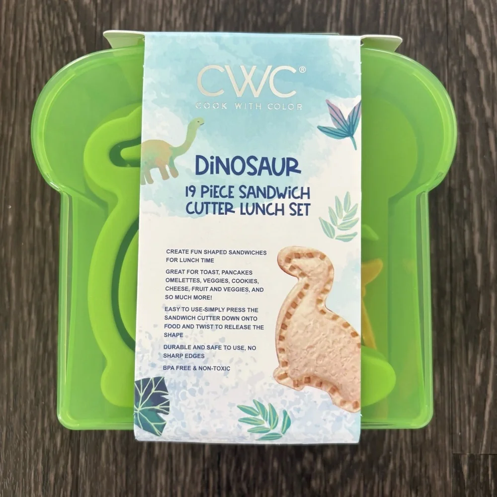 CWC Dinosaur 19 Piece Sandwich Cutter Lunch Set - Picture 6 of 10